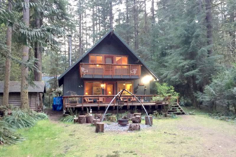 Mt. Baker Lodging Cabins and Condos Bed & Breakfast Mt. Baker / Glacier