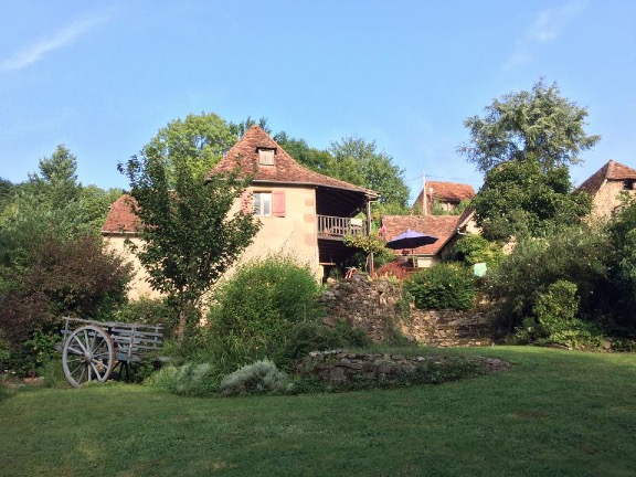 Bed & Breakfast Le Petit Figuier house and Gardens