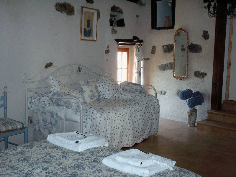 Blue room Le Petit Figuier