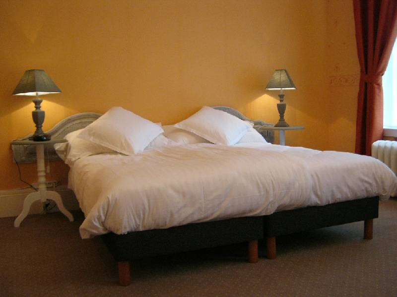 Chateau de Moulin le Comte **** B&B + dinner