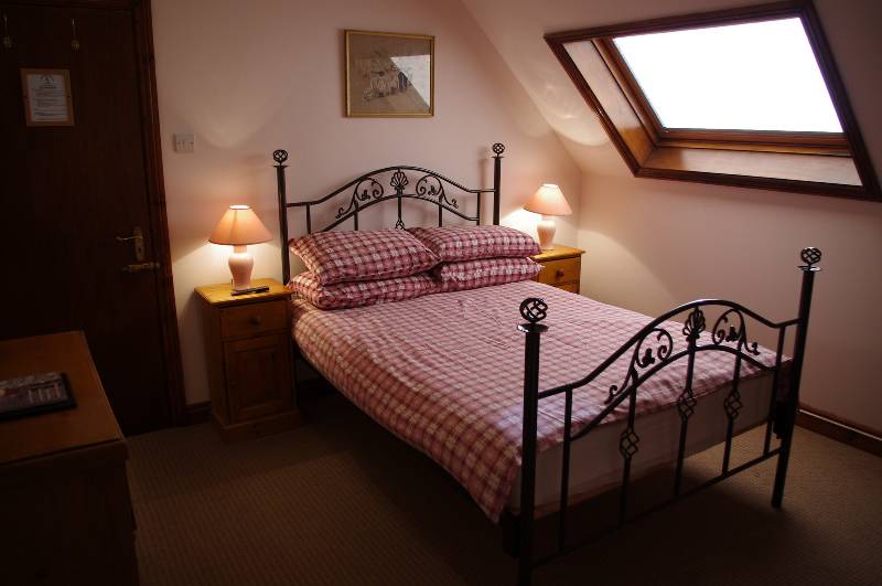 Llanerchindda Farm Guest House & Self Catering Cottages 