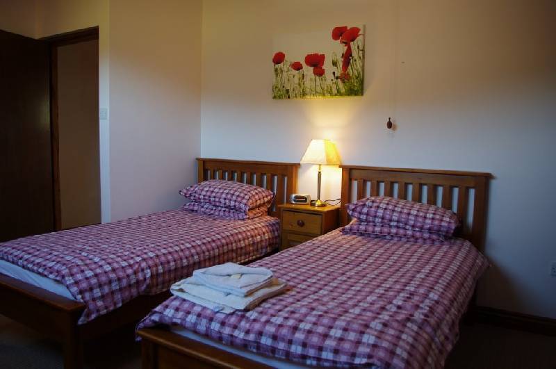 Llanerchindda Farm Guest House & Self Catering Cottages 